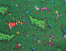 Charger l&#39;image dans la galerie, How the Grinch Stole Christmas 22569 Green Robert Kaufman - 1/2 Meter - Cotton Fabric
